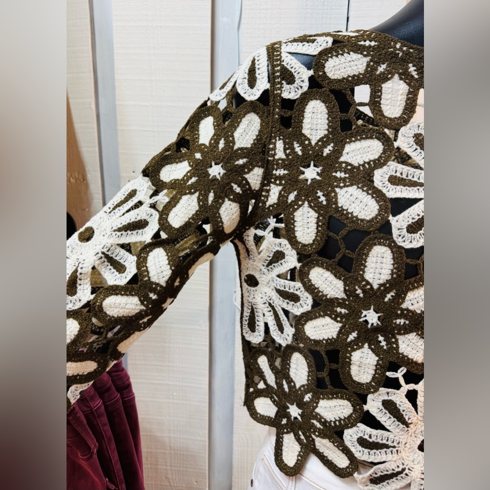 POL Floral Crochet Cropped Sweater - Brown and White - Picture 3 of 4
